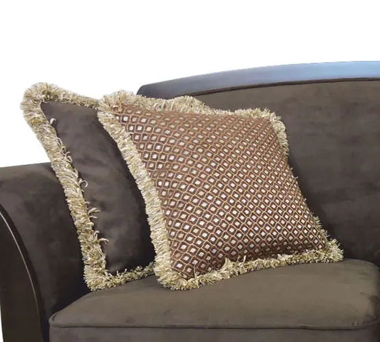 Подушка с бахромой   купить в интернет магазине Мебель из массива. Звоните +7 495 961-63-63 Диваны Витовт