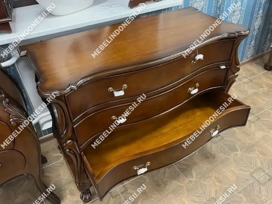 Комод из массива  