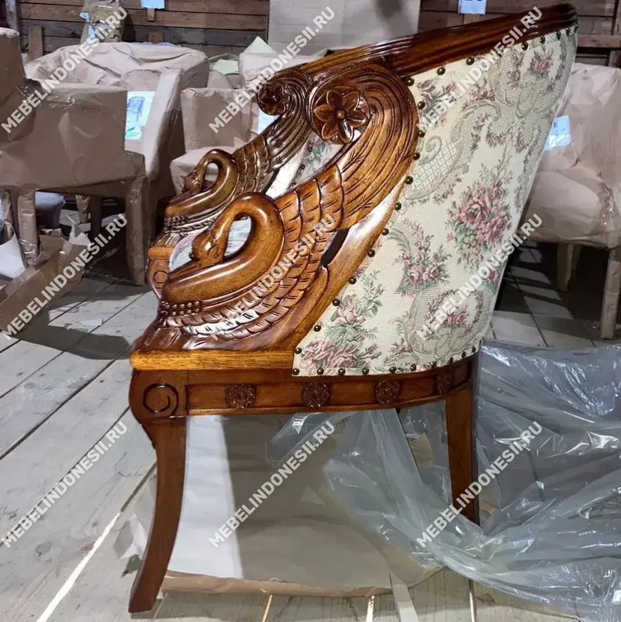 Кресло из массива "Лебедь"  
