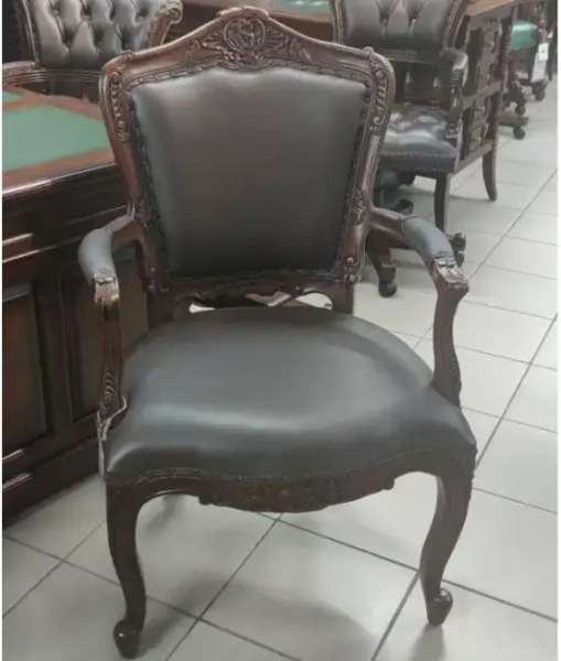 Резное кресло Brown  